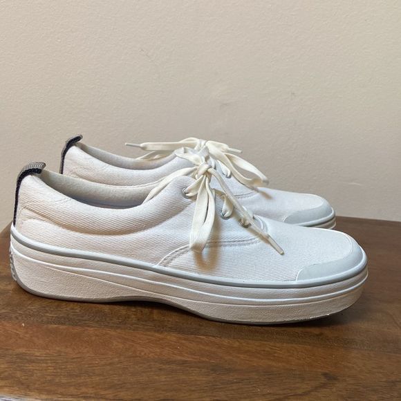 Keds Stretch White Canvas Sneakers Size 8.5 New - Picture 2 of 7